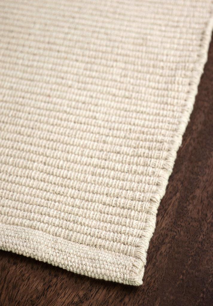 Flatwoven kilim rug with geometric pattern