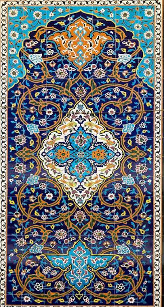Detailed Persian rug with medallion pattern
